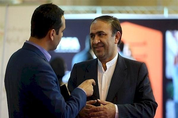واکنش حسن زاده به انتقادها: با وریا کردی حرف می زنم واکنش حسن زاده به انتقادها: با وریا کردی حرف می زنم