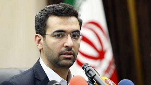 واکنش آذری جهرمی به شبکه NPR در مورد پرتاب ماهواره به فضا واکنش آذری جهرمی به شبکه NPR در خصوص پرتاب ماهواره به فضا