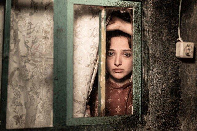 نگاهی به فیلم مردن در آب مطهر ، پاره های یک تن