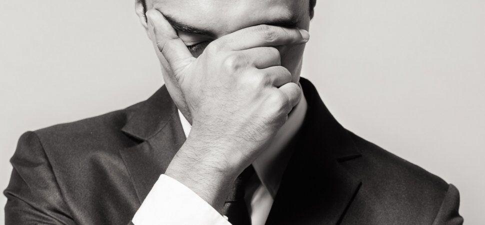 10 نشانه برای اینکه شما زیادی عذرخواهی می کنید!