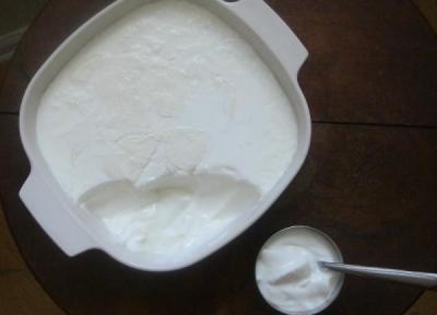 30 علت شل شدن، ترش شدن، سفت شدن و آب انداختن ماست خانگی